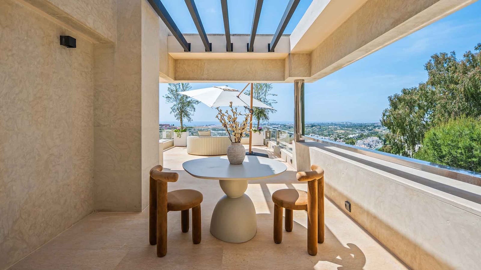 Ático de 5 habitaciones en Nueva Andalucia en venta con piscina - 6.900.000 € (Ref: 9965011)