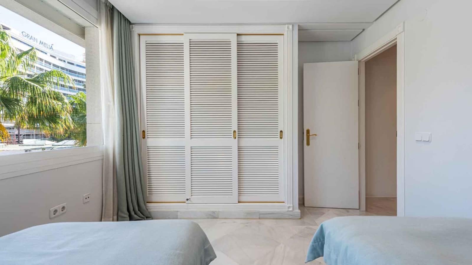 2 bedroom Apartment for sale in Golden Mile with pool - € 1,260,000 (Ref: 9966376)