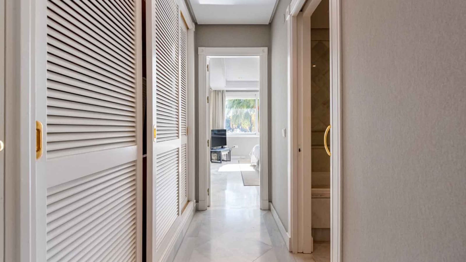 2 bedroom Apartment for sale in Golden Mile with pool - € 1,260,000 (Ref: 9966376)