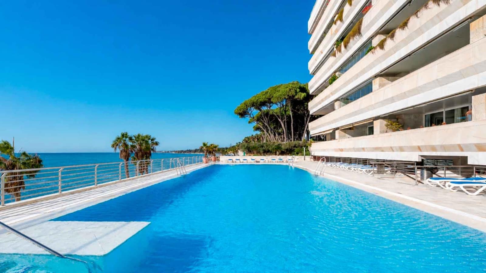 2 bedroom Apartment for sale in Golden Mile with pool - € 1,260,000 (Ref: 9966376)