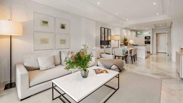 2 bedroom Apartment for sale in Lomas De Marbella, Marbella with pool - € 1,210,000 (Ref: 9966377)