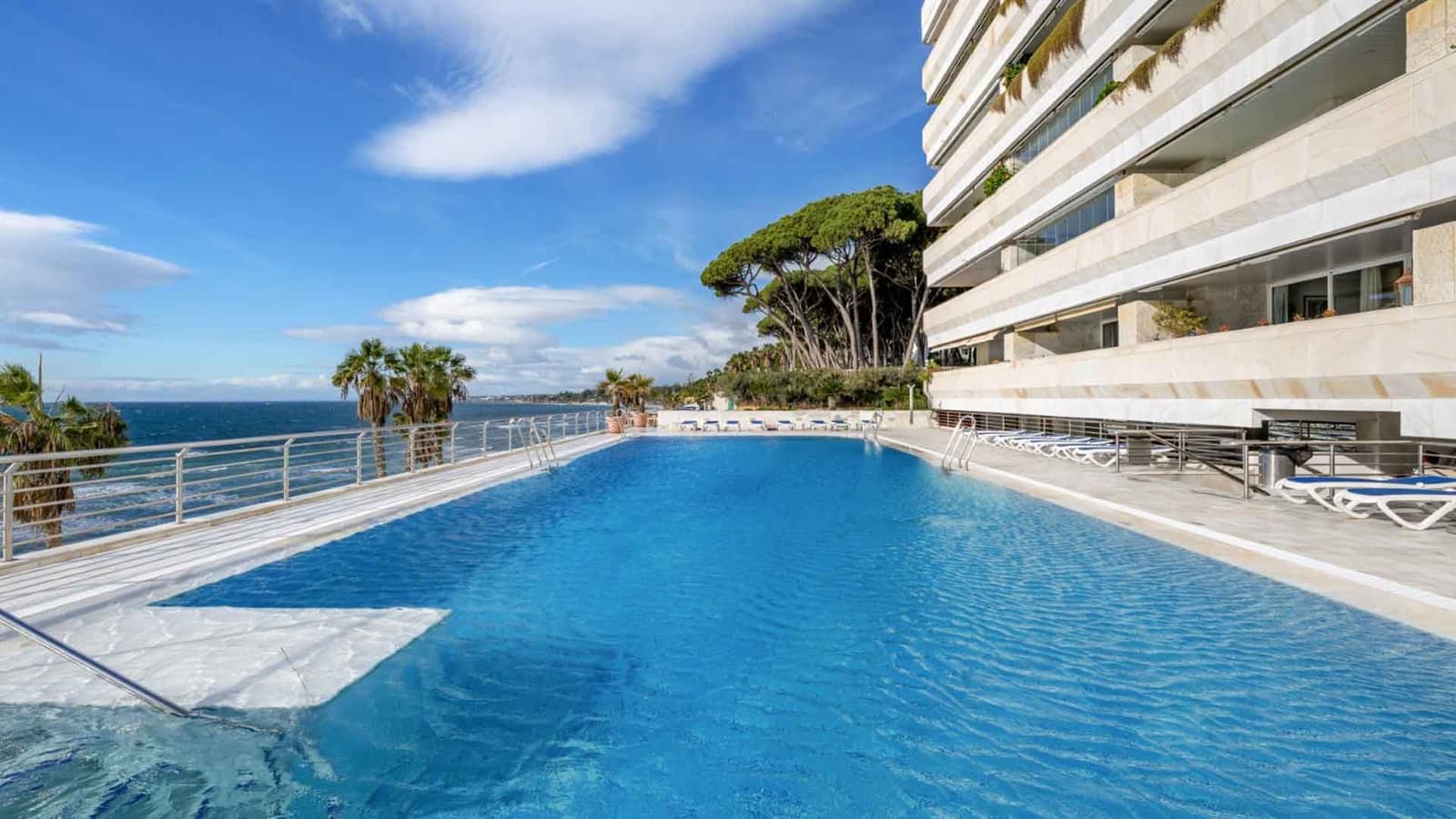 2 bedroom Apartment for sale in Golden Mile with pool - € 1,210,000 (Ref: 9966377)