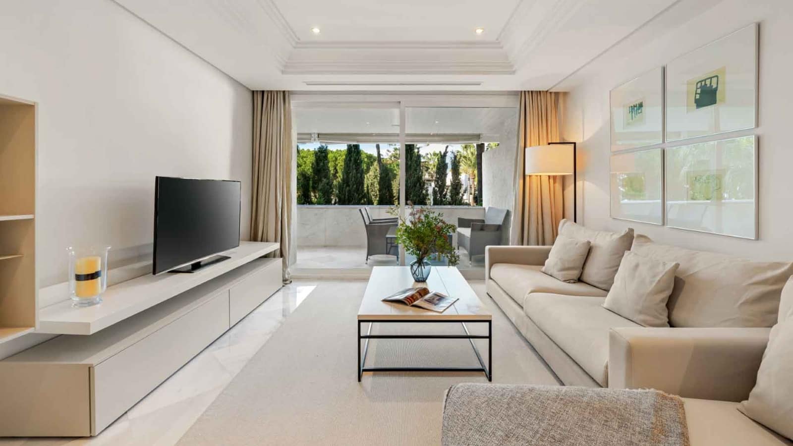 2 bedroom Apartment for sale in Golden Mile with pool - € 1,210,000 (Ref: 9966377)