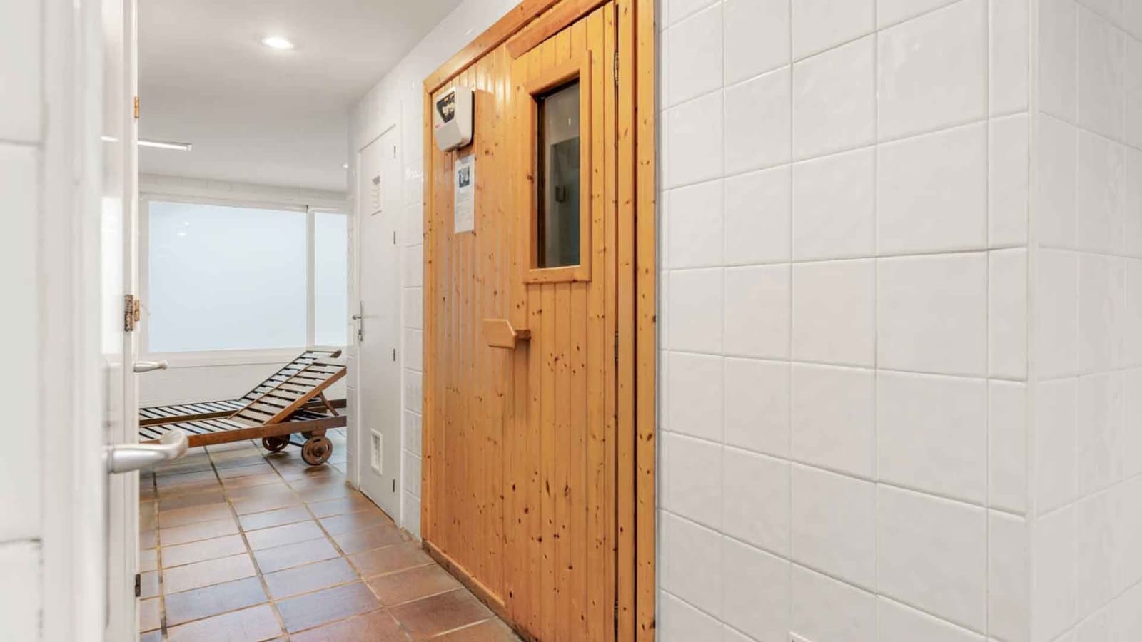 2 bedroom Apartment for sale in Golden Mile with pool - € 1,210,000 (Ref: 9966377)