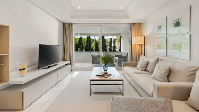 2 bedroom Apartment for sale in Lomas De Marbella, Marbella with pool - € 1,210,000 (Ref: 9966377)