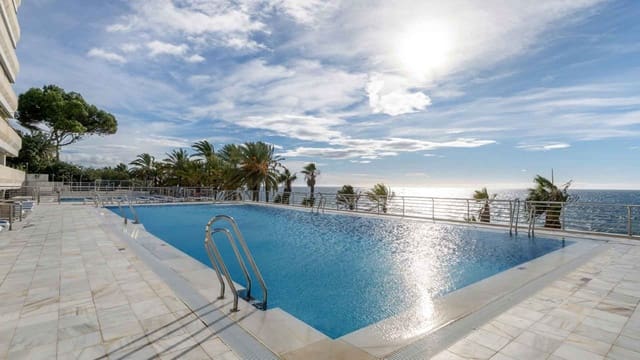 2 bedroom Apartment for sale in Lomas De Marbella, Marbella with pool - € 1,210,000 (Ref: 9966377)