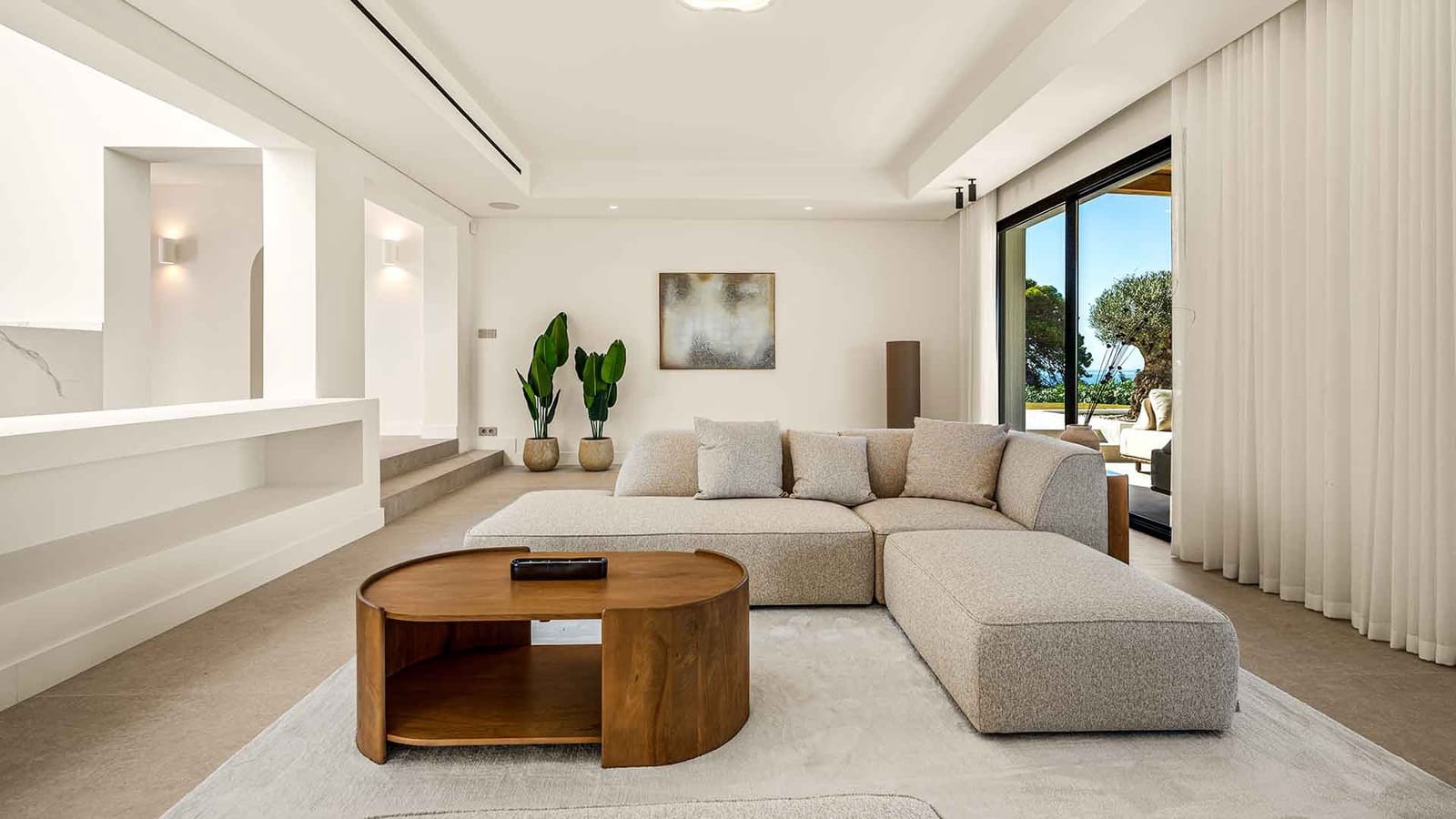 5 bedroom Villa for sale in Marbella with pool - € 3,895,000 (Ref: 9977032)