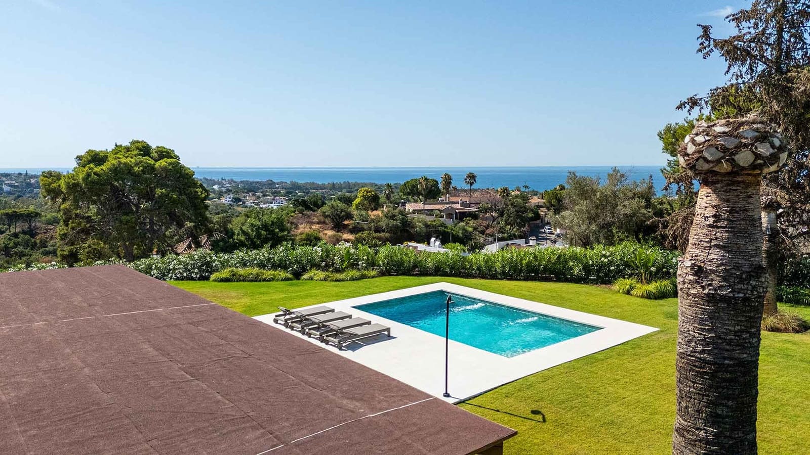 5 bedroom Villa for sale in Marbella with pool - € 3,895,000 (Ref: 9977032)