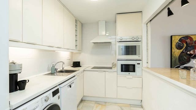 1 soverom Leilighet til salgs i Puerto Banus, Marbella - € 695 000 (Ref: 9978533)