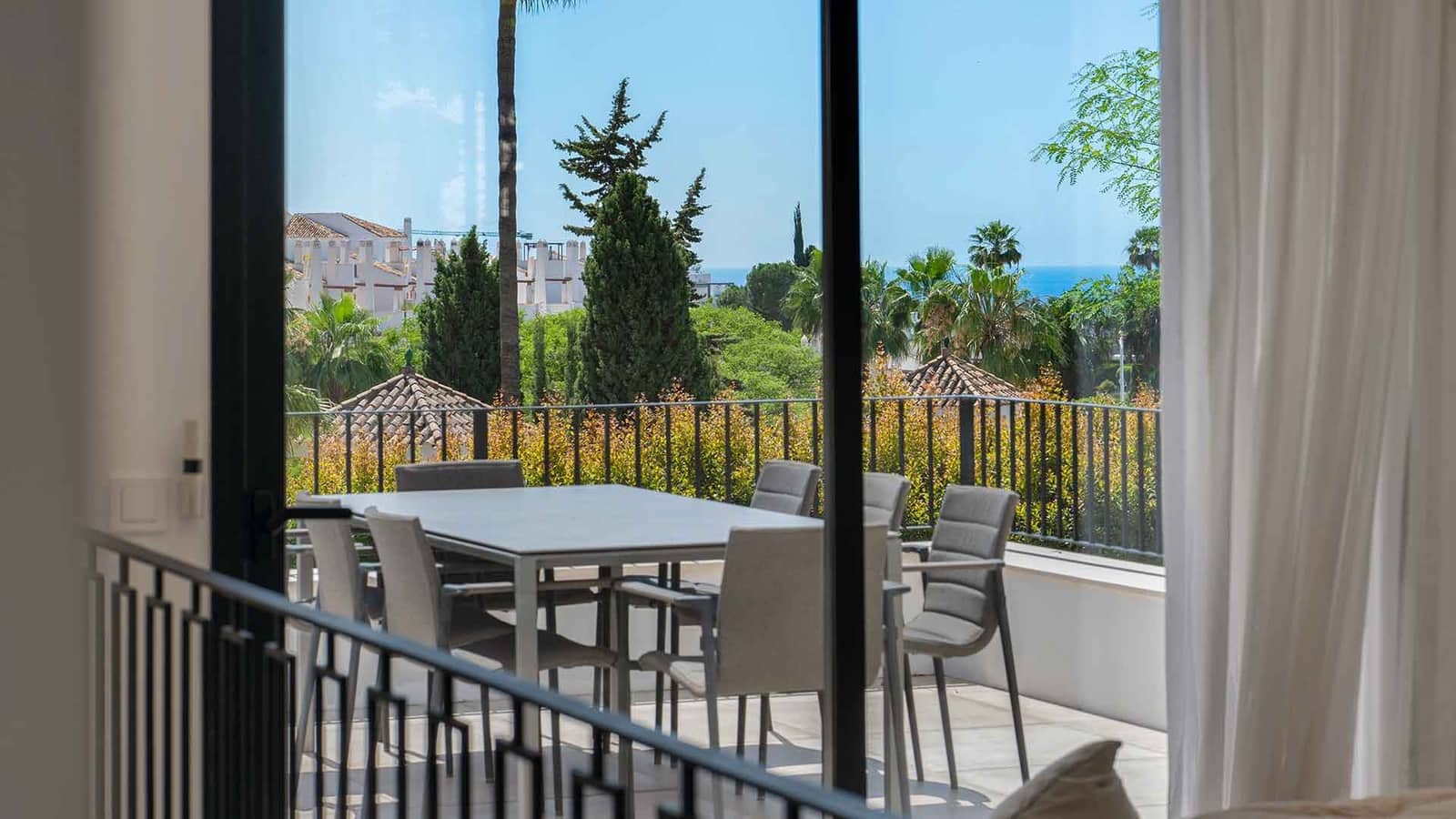 5 bedroom Villa for sale in Nueva Andalucia with pool - € 3,800,000 (Ref: 9979583)