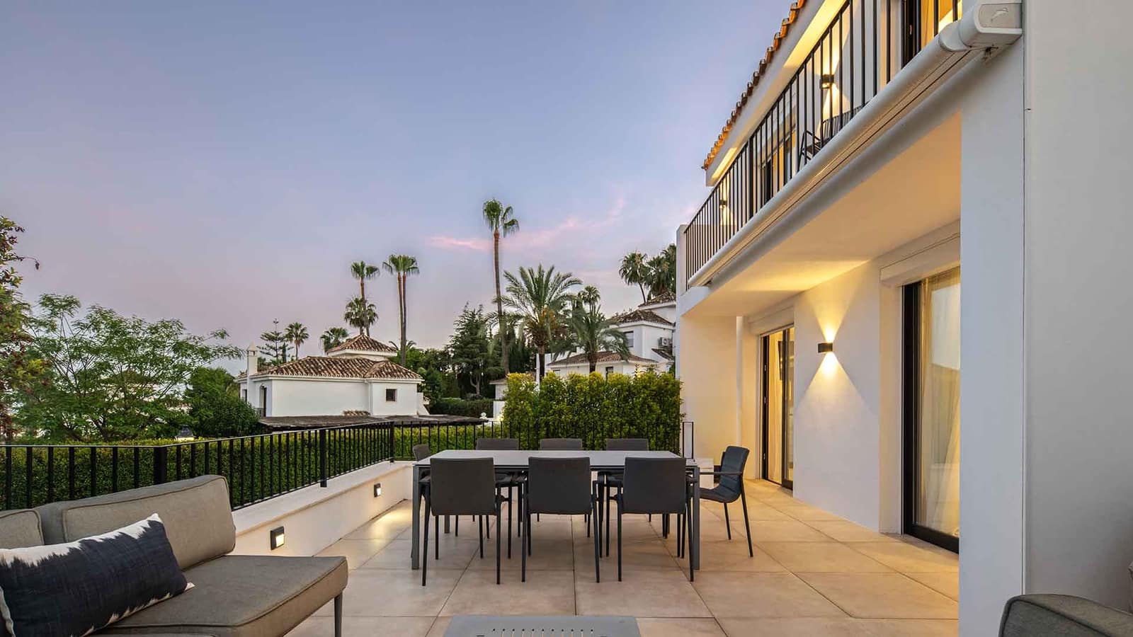 5 bedroom Villa for sale in Nueva Andalucia with pool - € 3,800,000 (Ref: 9979583)