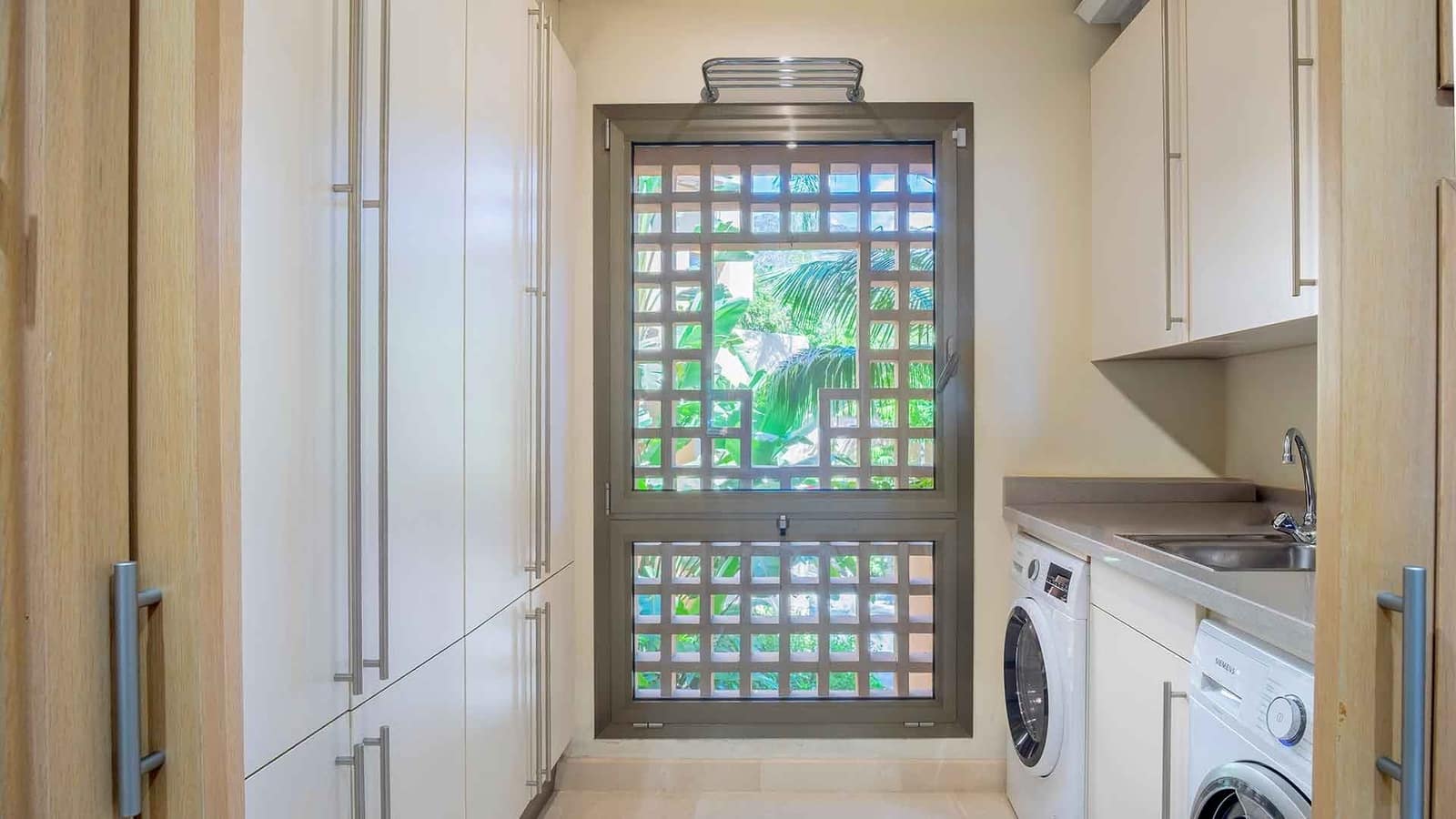 2 bedroom Apartment for sale in Golden Mile with pool - € 1,350,000 (Ref: 9986587)