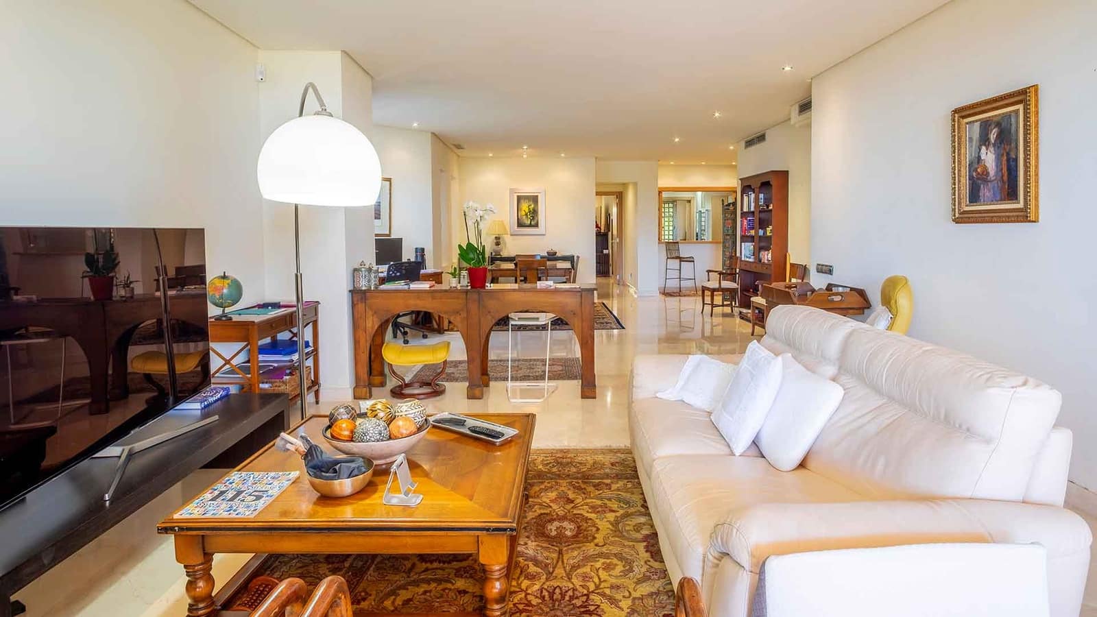 2 bedroom Apartment for sale in Golden Mile with pool - € 1,350,000 (Ref: 9986587)