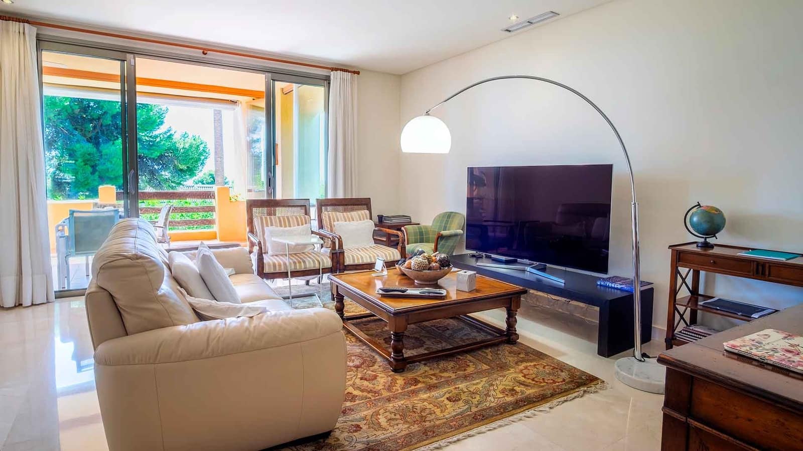 2 bedroom Apartment for sale in Golden Mile with pool - € 1,350,000 (Ref: 9986587)