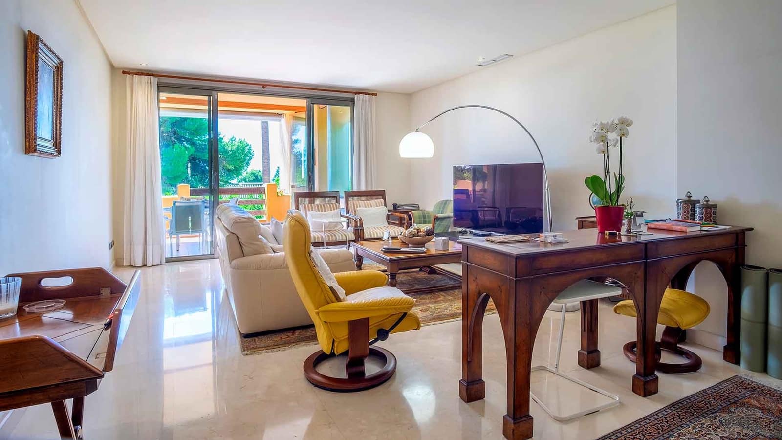 2 bedroom Apartment for sale in Golden Mile with pool - € 1,350,000 (Ref: 9986587)