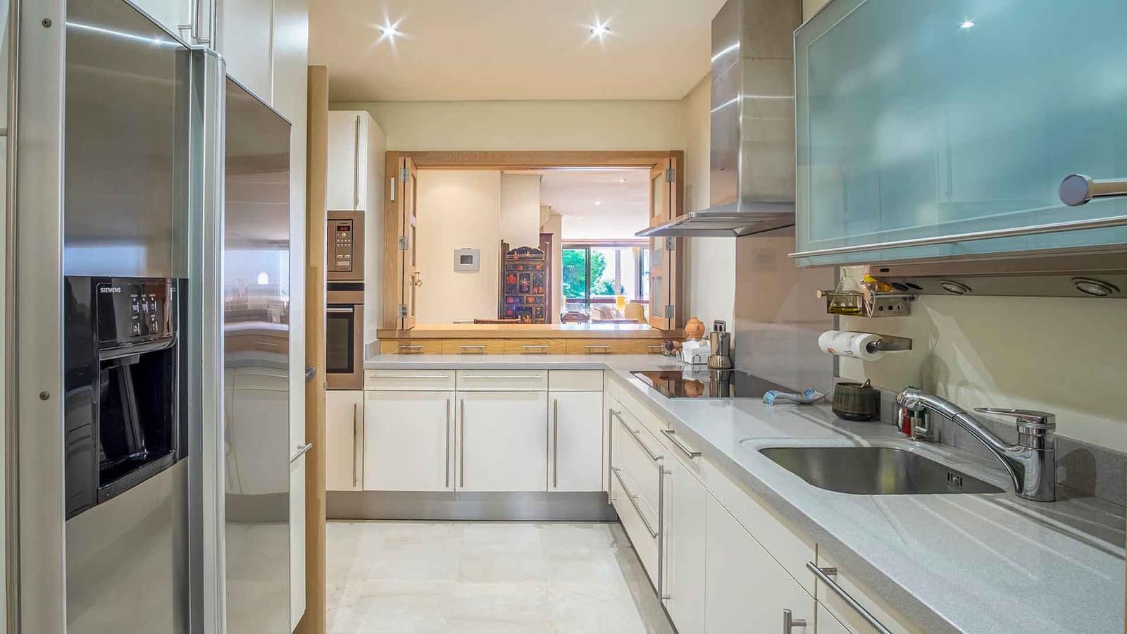 2 bedroom Apartment for sale in Golden Mile with pool - € 1,350,000 (Ref: 9986587)