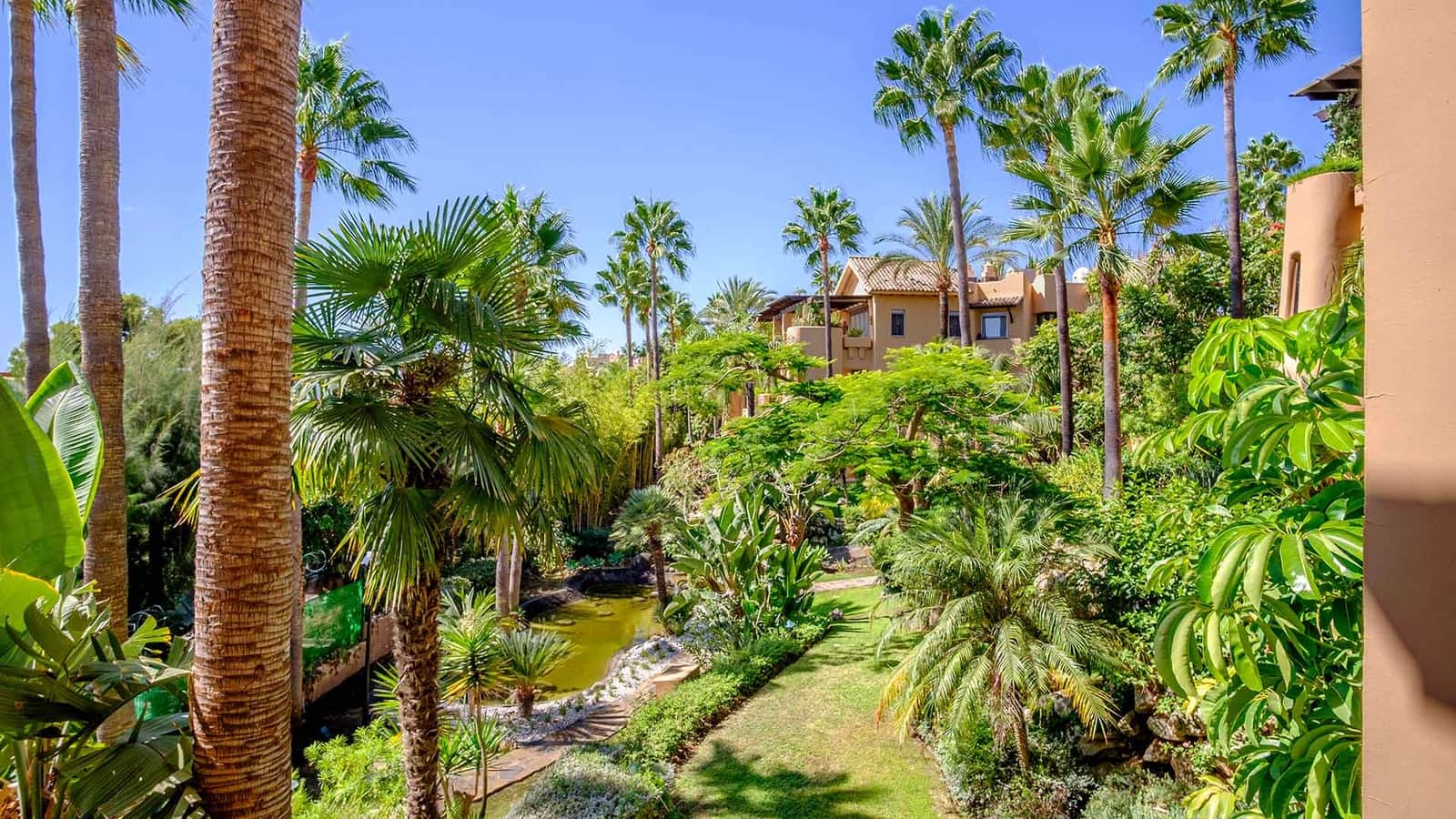 2 bedroom Apartment for sale in Golden Mile with pool - € 1,350,000 (Ref: 9986587)