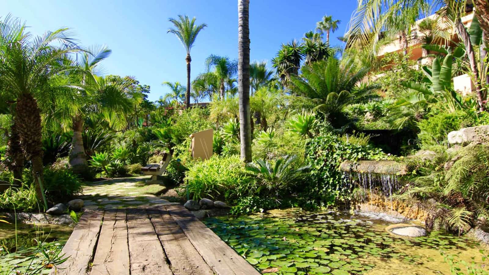 2 bedroom Apartment for sale in Golden Mile with pool - € 1,350,000 (Ref: 9986587)