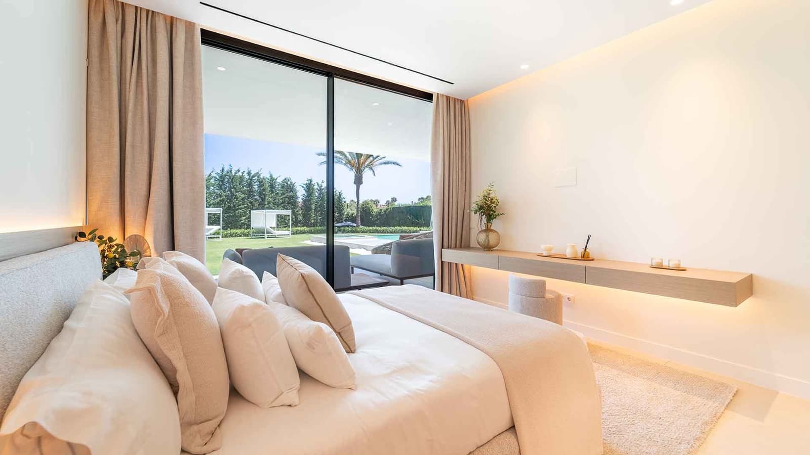 6 makuuhuone Huvila myytävänä paikassa Los Monteros mukana uima-altaan - 8 750 000 € (Ref: 9993967)