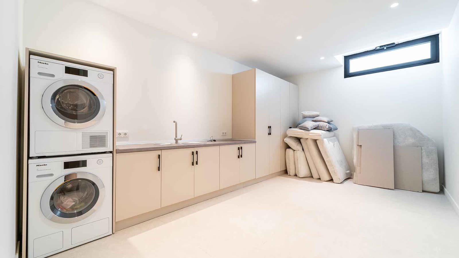 6 makuuhuone Huvila myytävänä paikassa Los Monteros mukana uima-altaan - 8 750 000 € (Ref: 9993967)