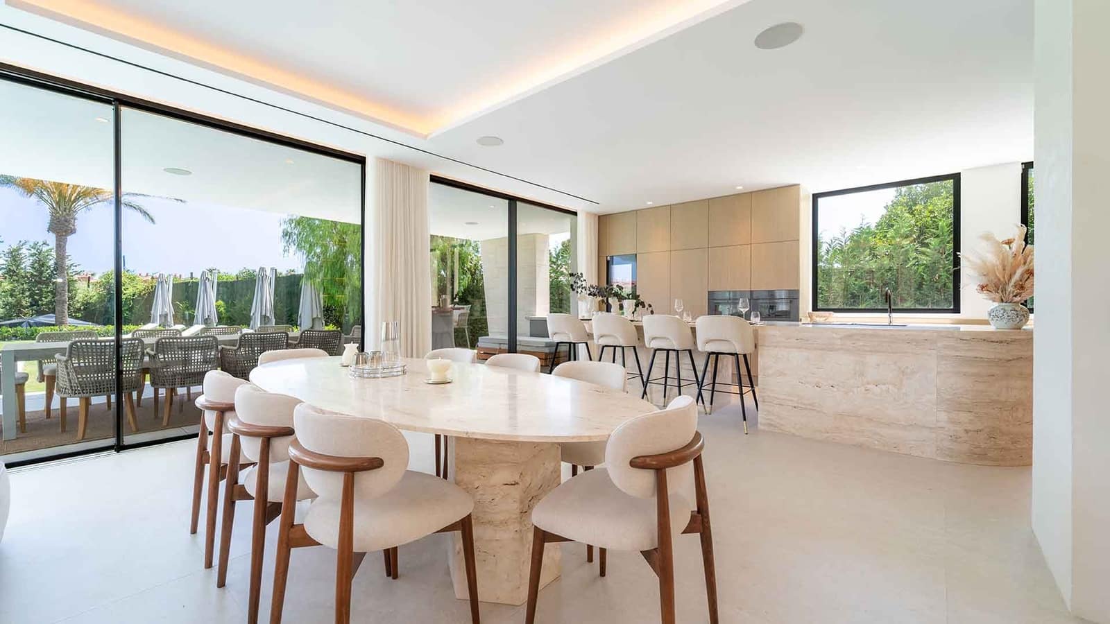 6 makuuhuone Huvila myytävänä paikassa Los Monteros mukana uima-altaan - 8 750 000 € (Ref: 9993967)