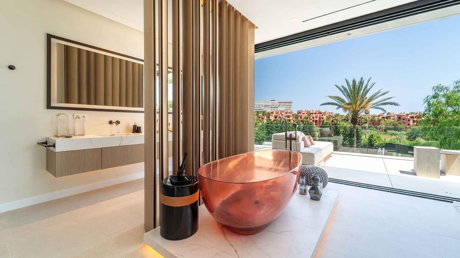 6 makuuhuone Huvila myytävänä paikassa Los Monteros mukana uima-altaan - 8 750 000 € (Ref: 9993967)