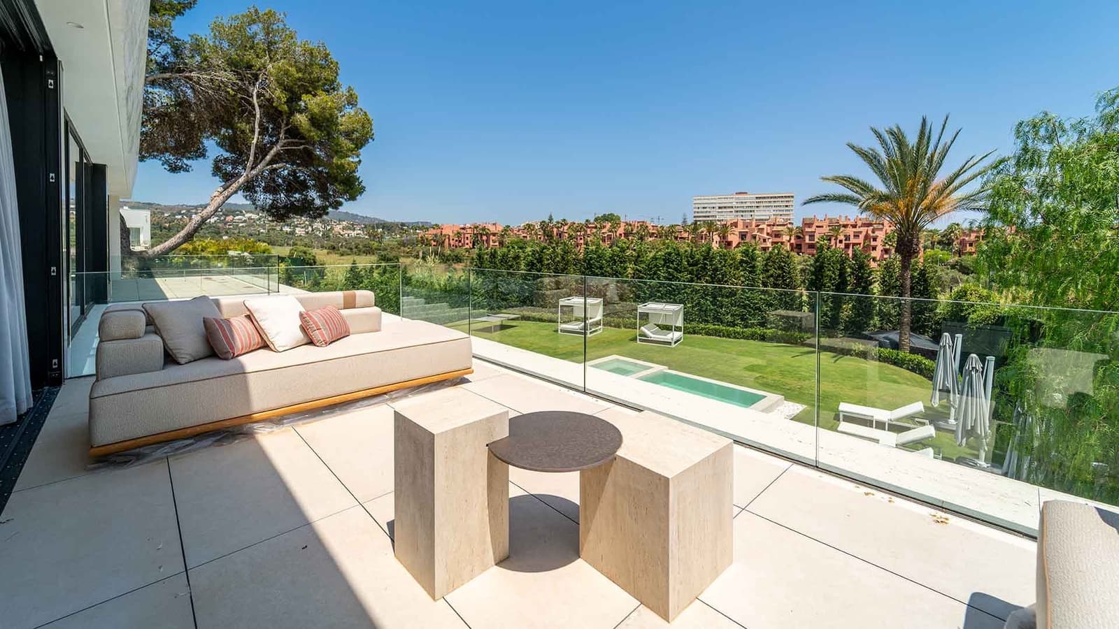6 makuuhuone Huvila myytävänä paikassa Los Monteros mukana uima-altaan - 8 750 000 € (Ref: 9993967)