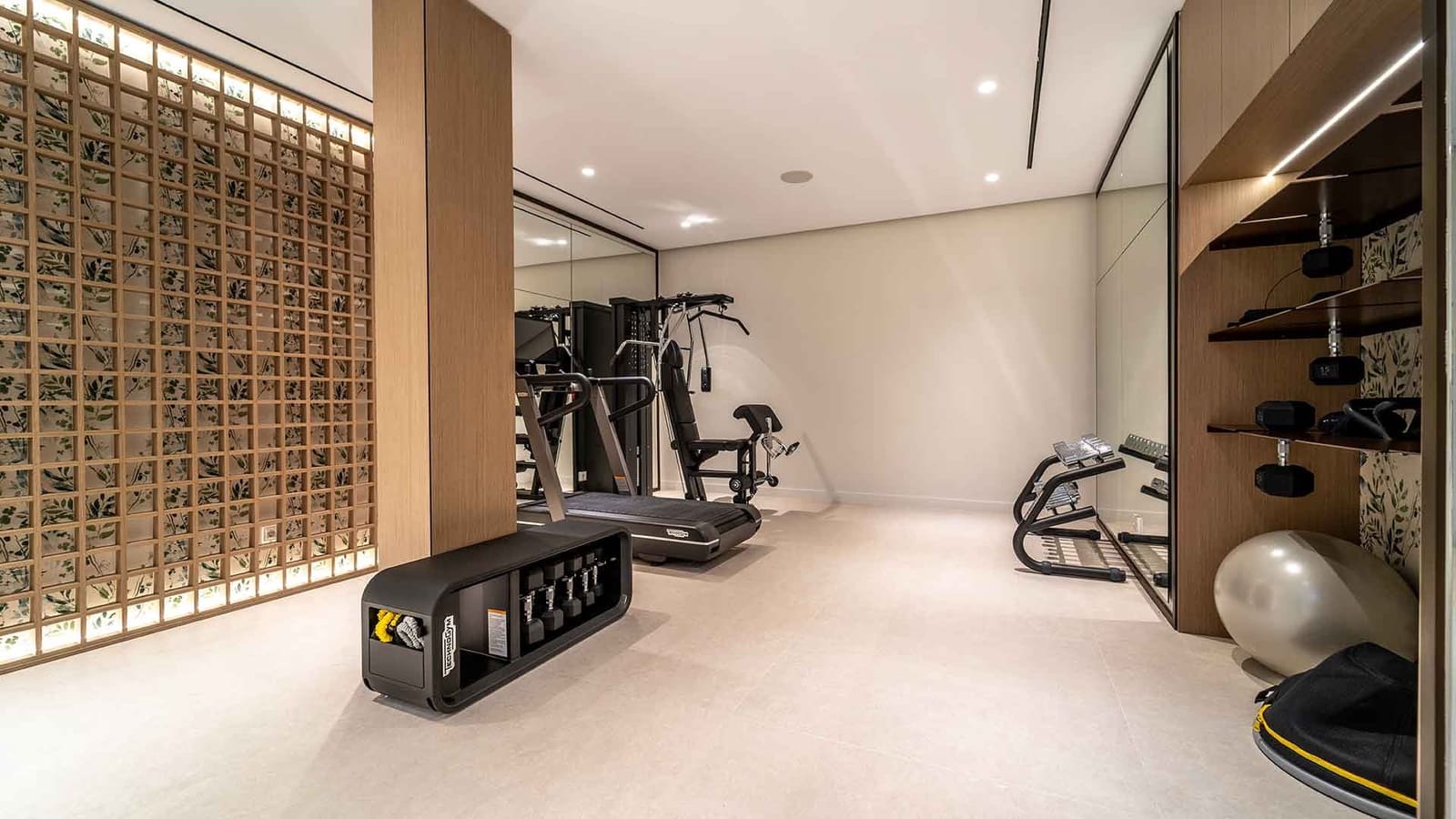 6 makuuhuone Huvila myytävänä paikassa Los Monteros mukana uima-altaan - 8 750 000 € (Ref: 9993967)