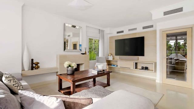 2 soverom Hus til salgs i Lomas De Marbella, Marbella med svømmebasseng - € 1 395 000 (Ref: 9993968)