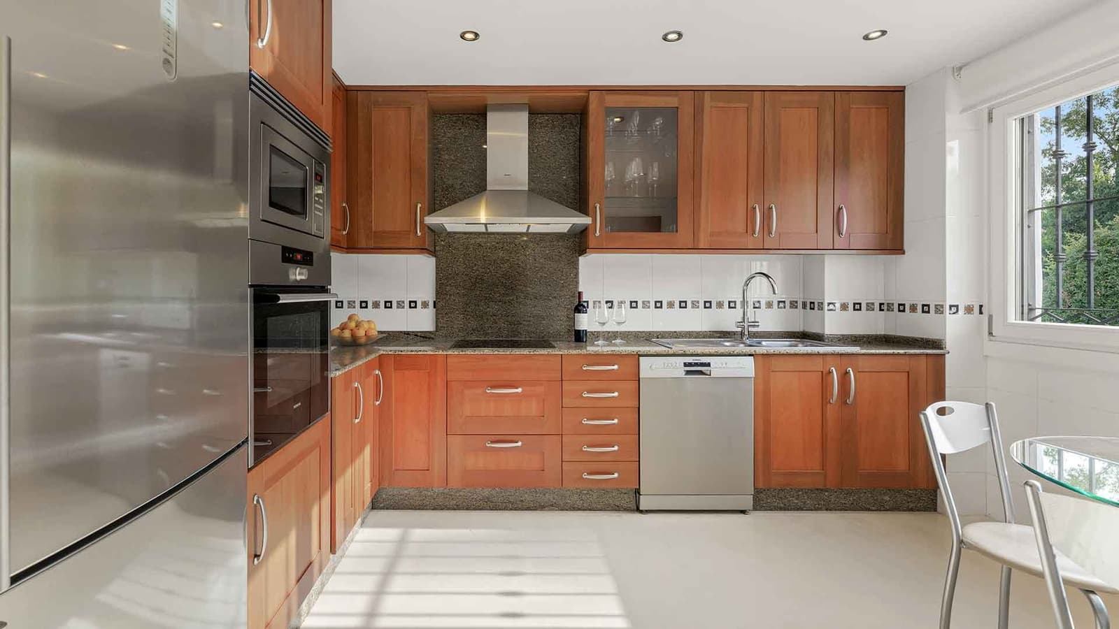2 soverom Hus til salgs i Golden Mile med svømmebasseng - € 1 395 000 (Ref: 9993968)