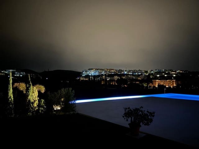 4 makuuhuone Huvila myytävänä paikassa Los Flamingos, Benahavís mukana uima-altaan 
autotalli - 3 890 000 € (Ref: 4788459)