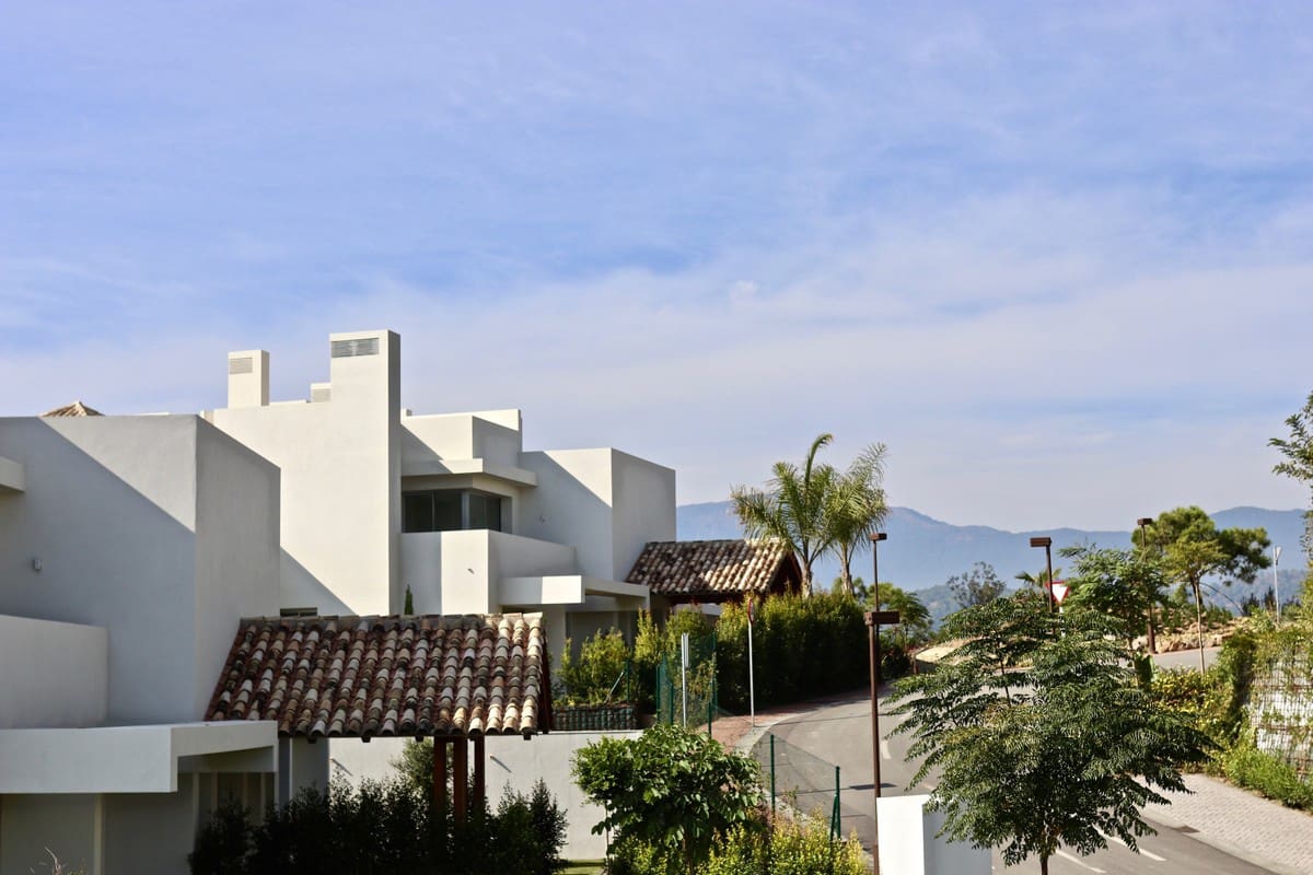 3 bedroom Apartment for sale in Benahavis - € 710,000 (Ref: 6172531)