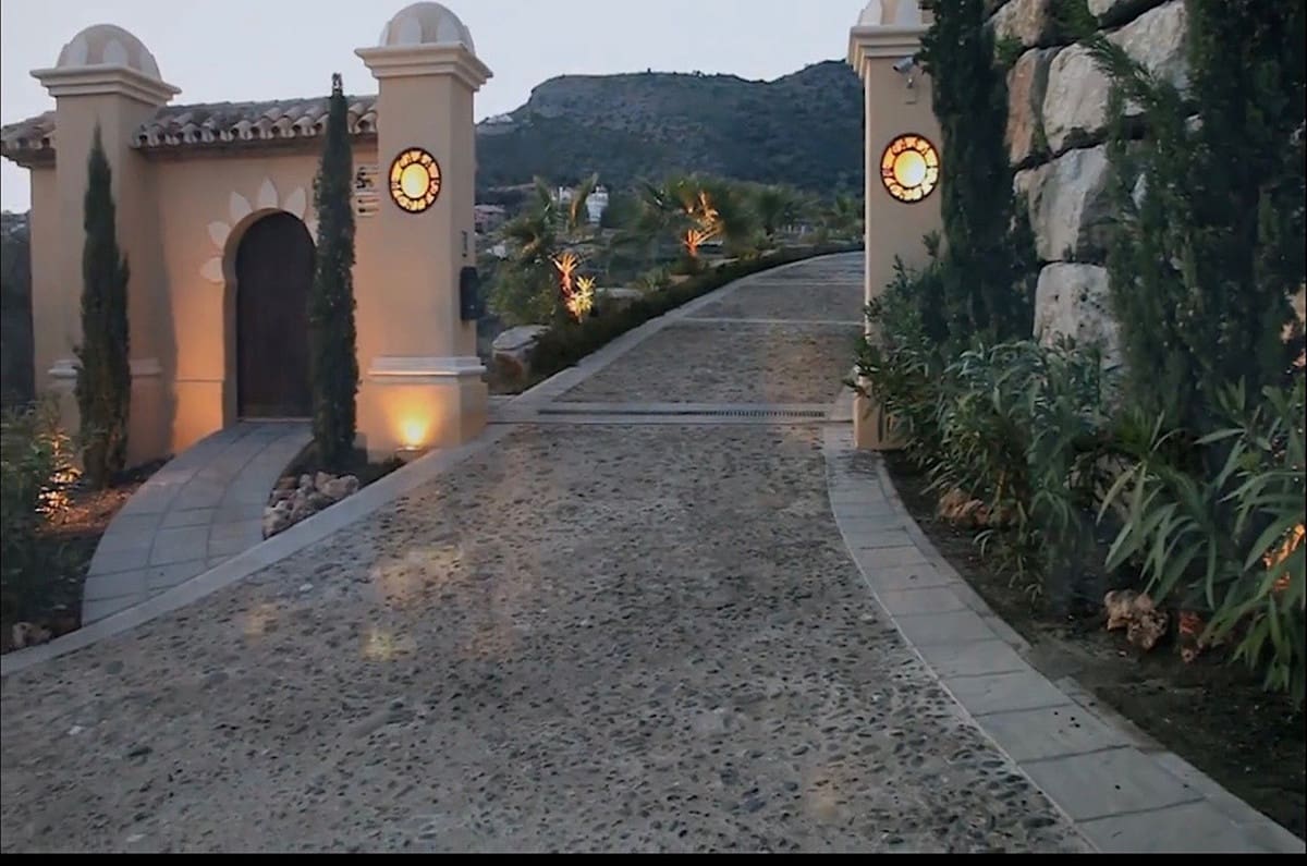 8 sypialnia Willa na sprzedaż w Benahavis - 4 495 000 € (Ref: 6293310)