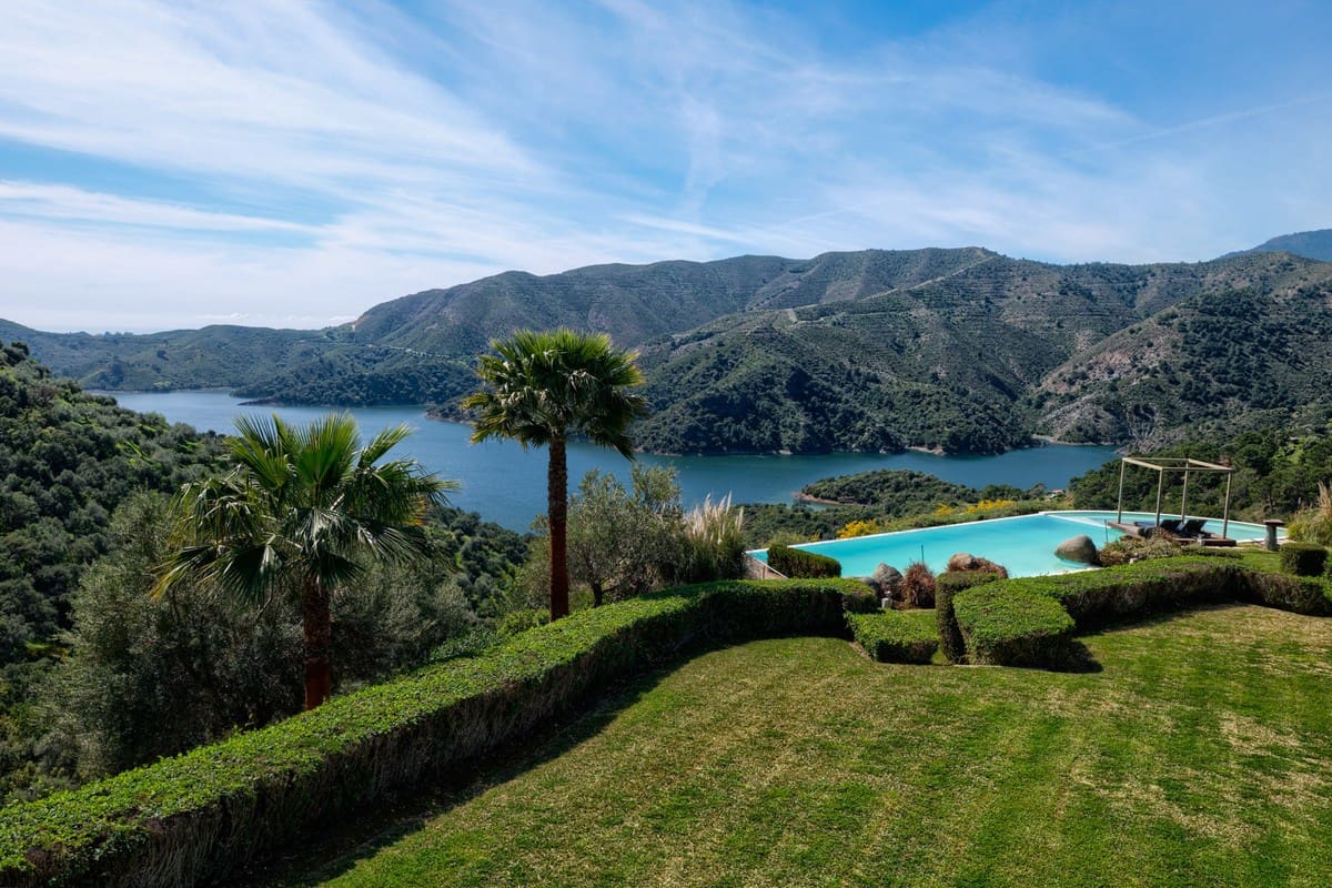 5 soverom Villa til salgs i Istan - € 3 495 000 (Ref: 6457823)