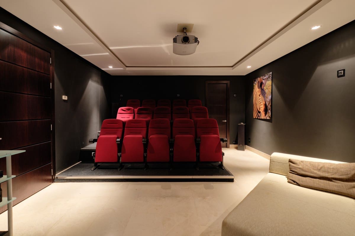 5 soverom Villa til salgs i Istan - € 3 495 000 (Ref: 6457823)