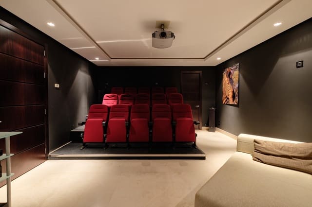 5 soverom Villa til salgs i Istán - € 3 495 000 (Ref: 6457823)