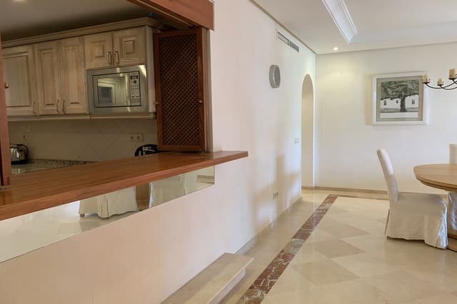 2 bedroom Apartment for rent in Estepona with pool garage - € 2,500 (Ref: 6995846)