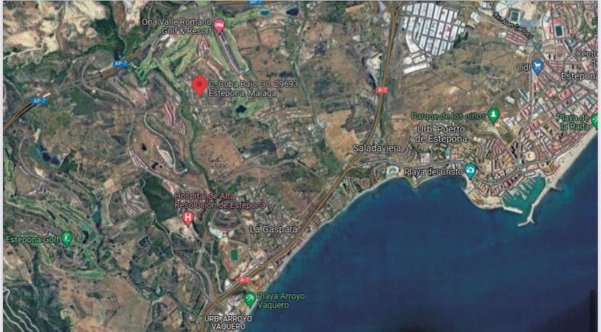 3 bedroom Villa for sale in Estepona - € 849,000 (Ref: 7009346)