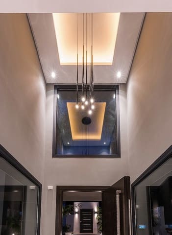 5 bedroom Villa for holiday rental in Los Flamingos, Benahavís with pool garage - € 25,000 (Ref: 7282393)