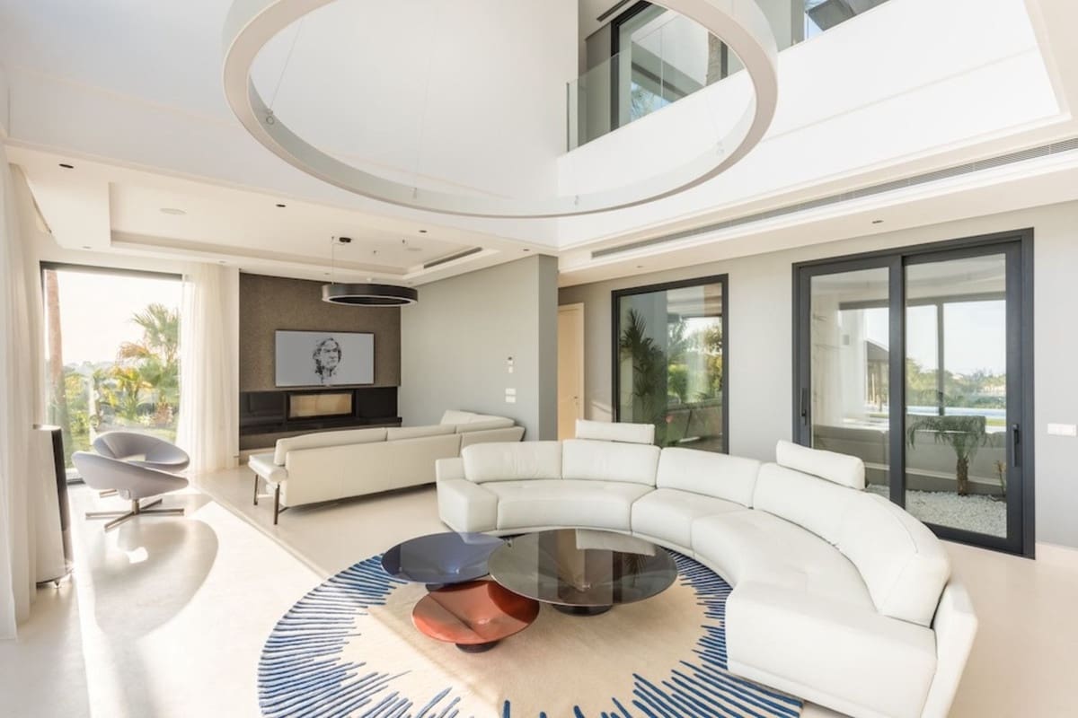 5 slaapkamer Villa voor vakantieverhuur in Los Flamingos met zwembad garage - € 25.000 (Ref: 7282393)