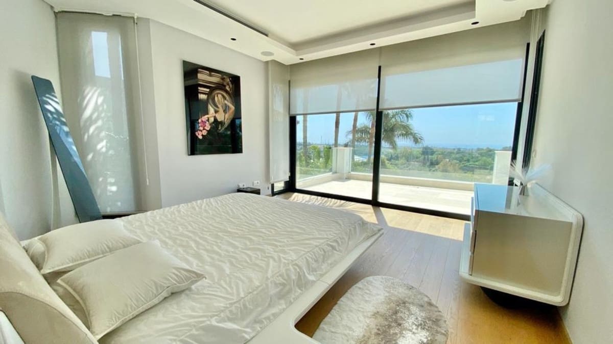 5 slaapkamer Villa voor vakantieverhuur in Los Flamingos met zwembad garage - € 25.000 (Ref: 7282393)