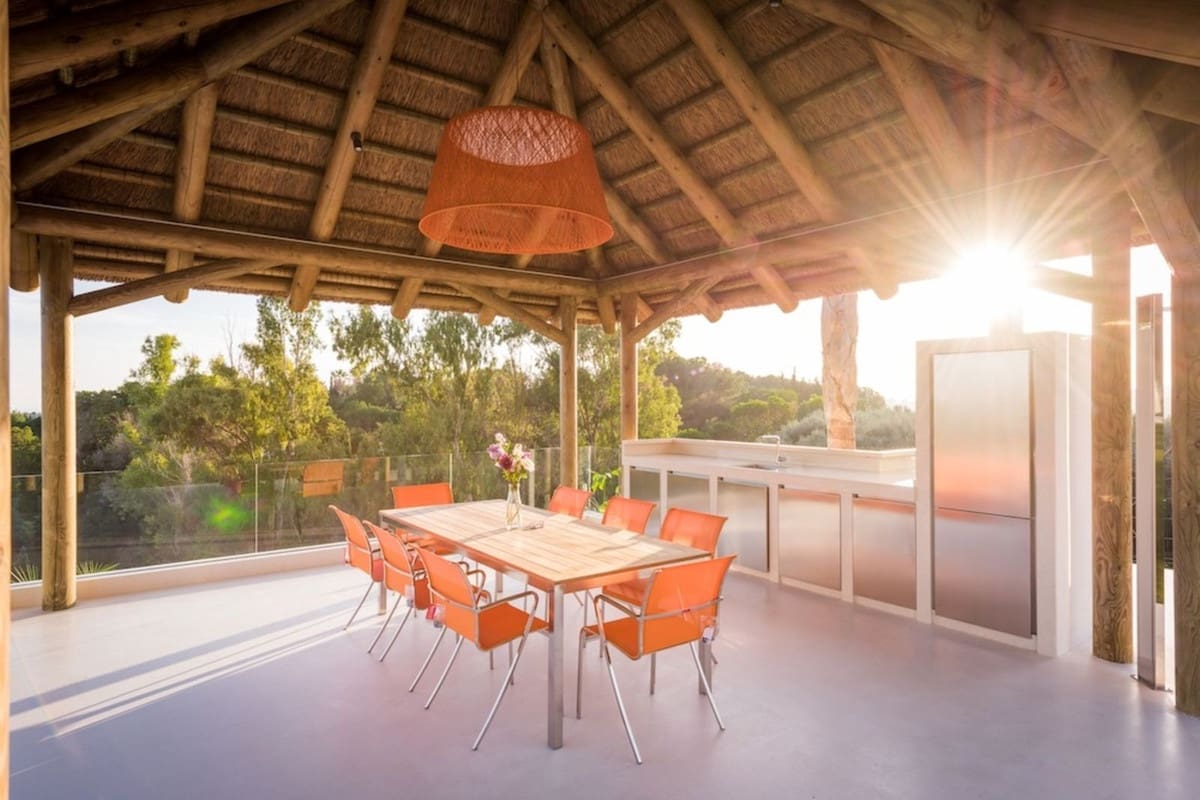 5 slaapkamer Villa voor vakantieverhuur in Los Flamingos met zwembad garage - € 25.000 (Ref: 7282393)