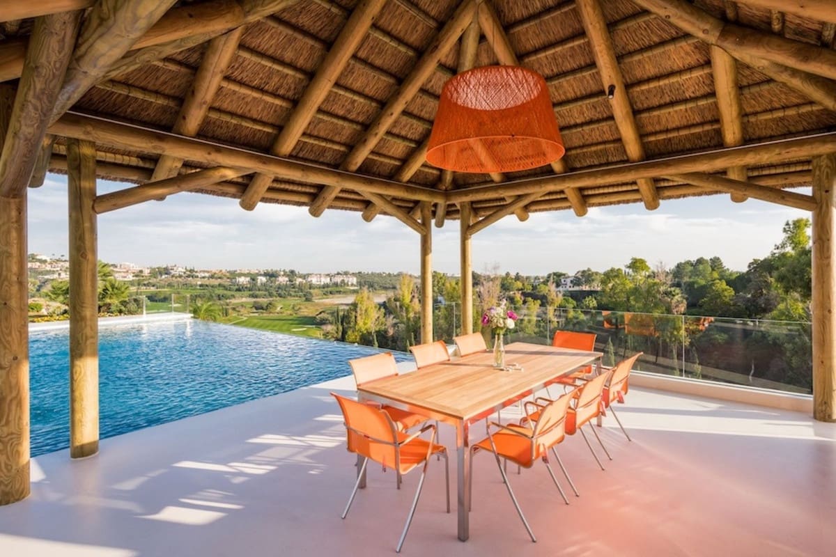 5 slaapkamer Villa voor vakantieverhuur in Los Flamingos met zwembad garage - € 25.000 (Ref: 7282393)