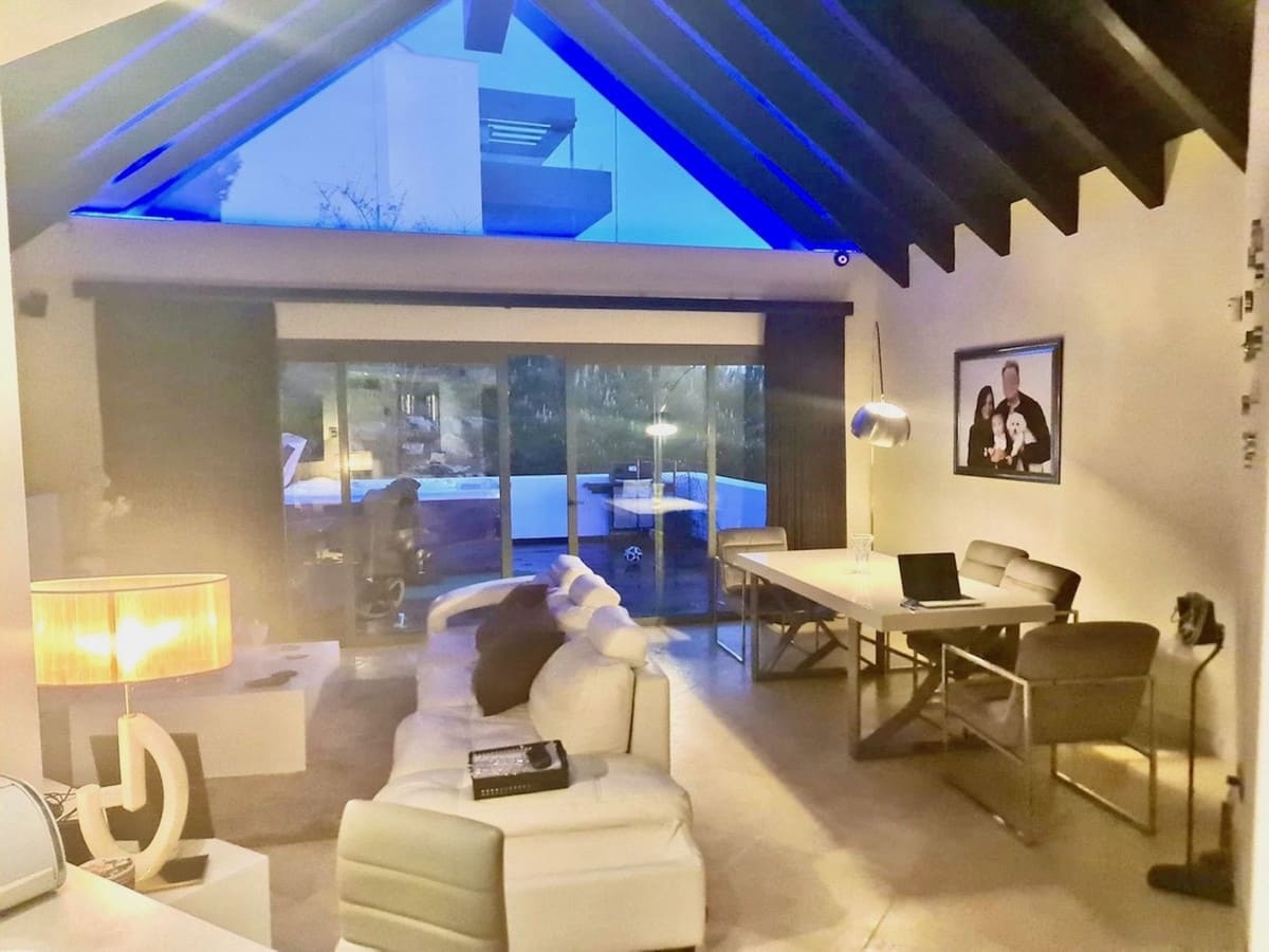 3 soveværelse Penthouse til salg i Los Flamingos med swimmingpool - € 1.075.000 (Ref: 7453662)