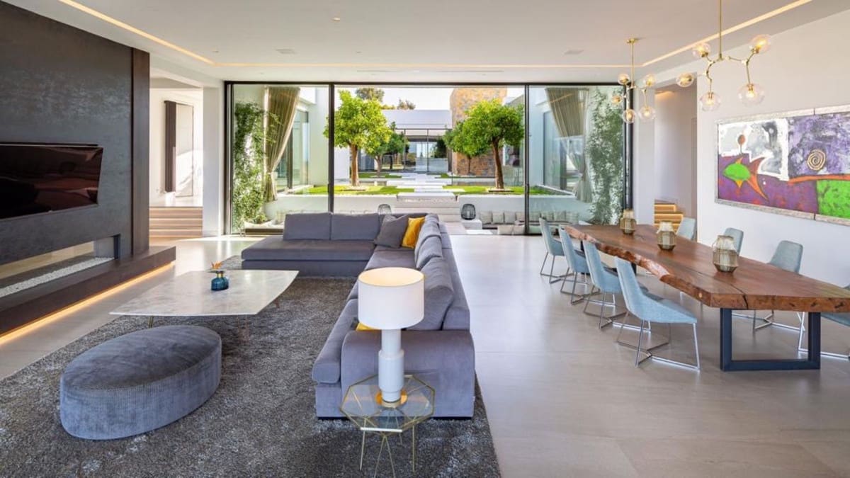 6 bedroom Villa for sale in Benahavis - € 8,900,000 (Ref: 7504621)