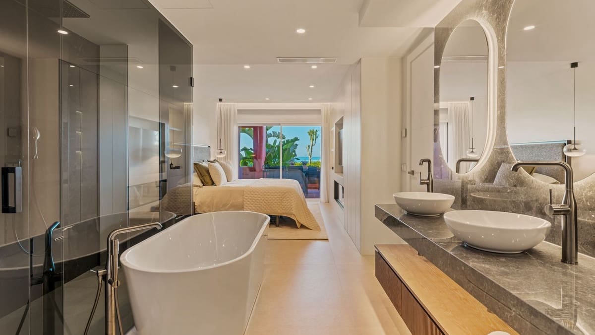 3 Zimmer Apartment zu verkaufen in Estepona mit Pool Garage - 1.765.000 € (Ref: 7834347)