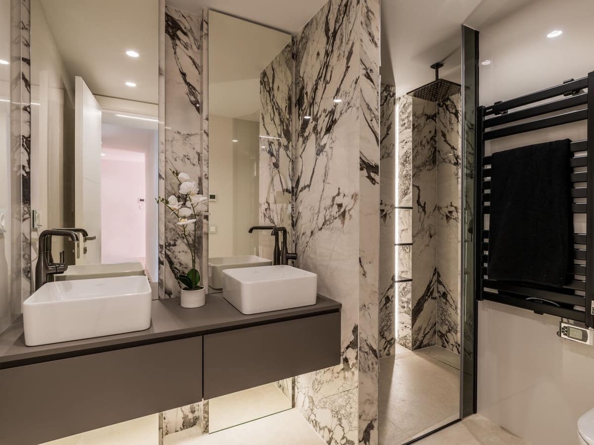 3 Zimmer Apartment zu verkaufen in Estepona mit Pool Garage - 1.765.000 € (Ref: 7834347)