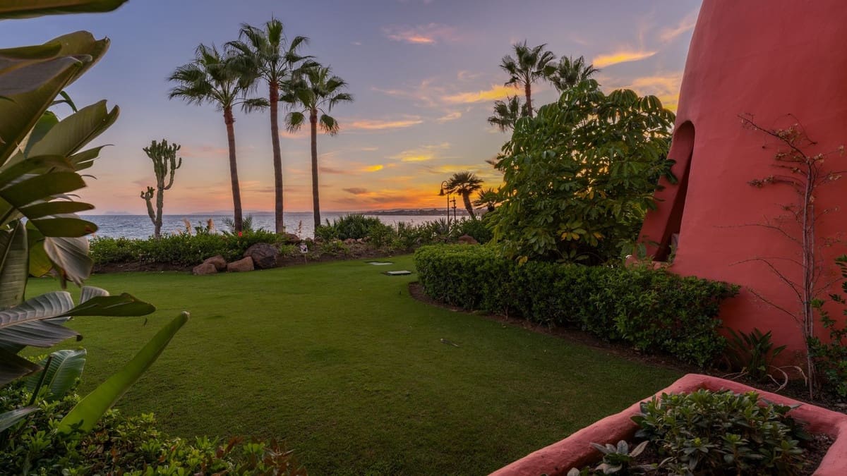 3 Zimmer Apartment zu verkaufen in Estepona mit Pool Garage - 1.765.000 € (Ref: 7834347)