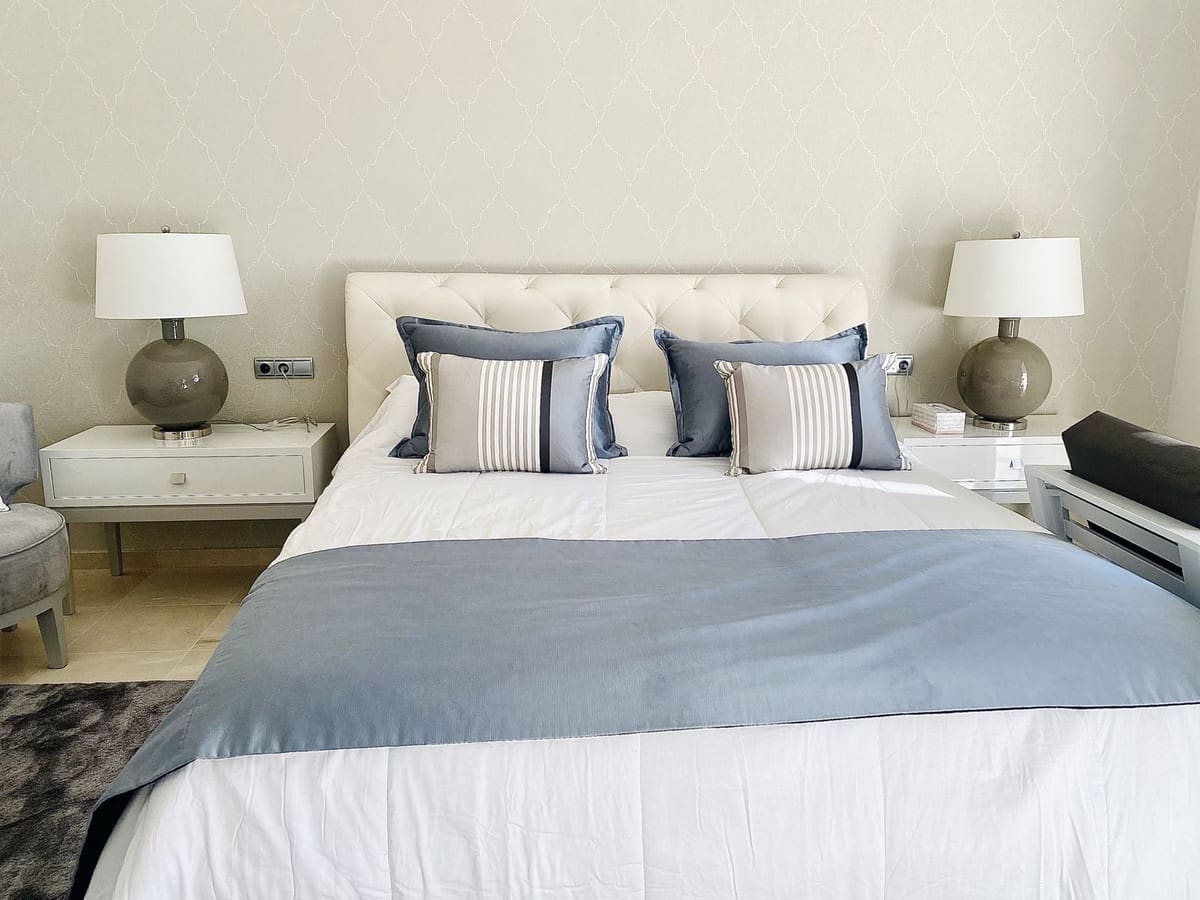 4 bedroom Villa for sale in Benahavis with pool garage - € 3,350,000 (Ref: 7971326)