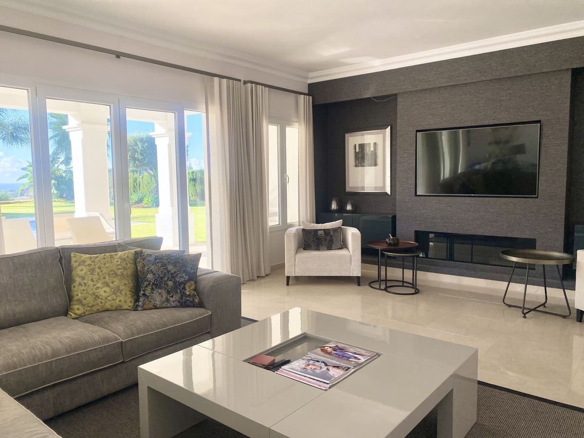 4 bedroom Villa for sale in Benahavis with pool garage - € 3,350,000 (Ref: 7971326)